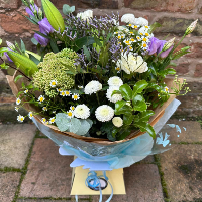 Fresh Air - A water bubble crammed with outstanding flowers, minimal fuss, maximum joy… Simply display and enjoy. Fresh Air - A water bubble crammed with outstanding flowers, minimal fuss, maximum joy… Simply display and enjoy.